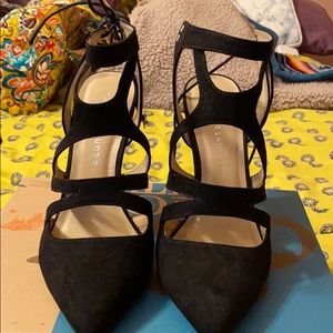 Black strappy heels!!